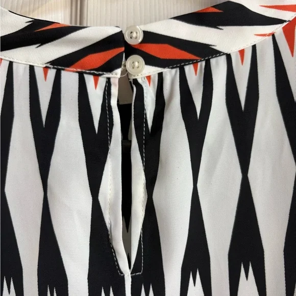 Worthington Geometric Sleeveless Blouse - Picture 5 of 11